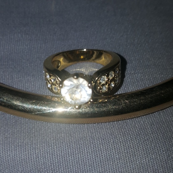 Necklace - Picture 2 of 4